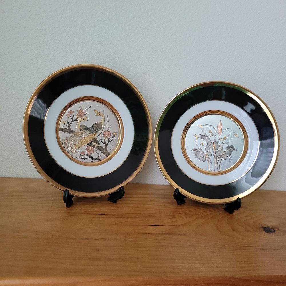 The Art Of Chokin. Decorative Black and Gold Porcelain Accent Plate - Set of 2